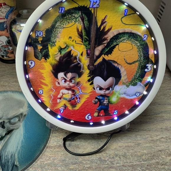 Dragon Ball Z dance light clock - Picture 2 of 6